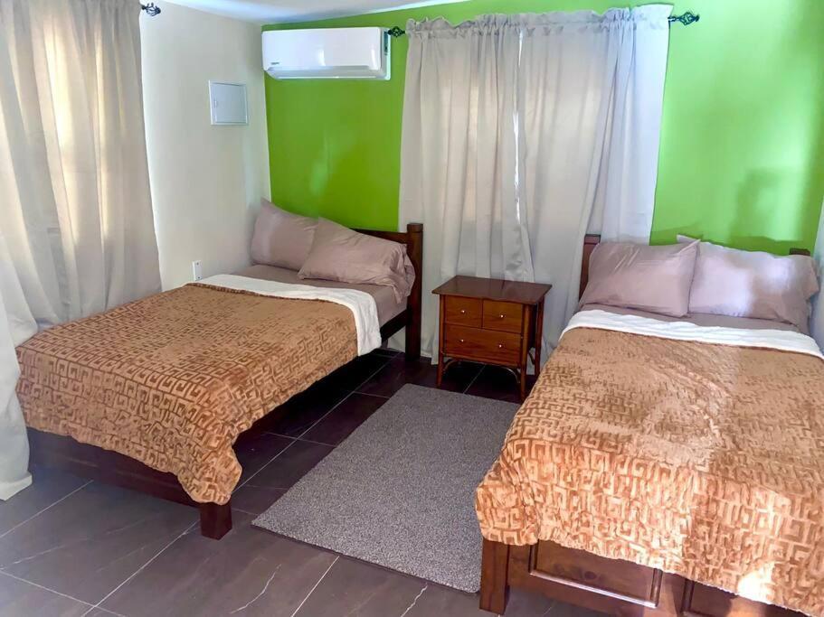 Centrally Located, Private, 1 Bedroom Apartment. Willemstad Exterior foto
